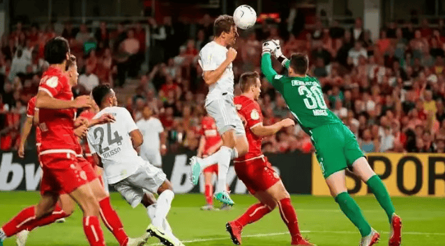 周六 012    德甲 弗赖堡vs汉堡